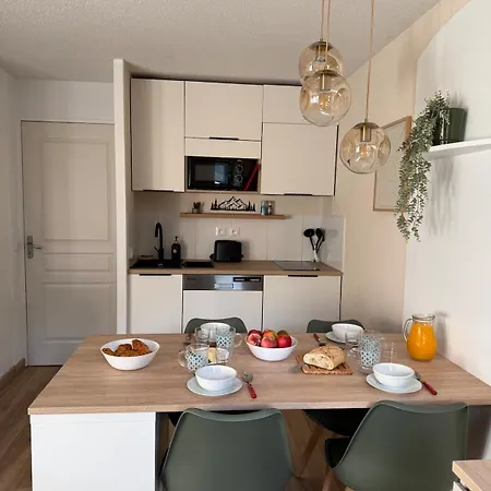 - Moderne Et Cosy Avec Vue Sur Les Pistes Et Piscine *